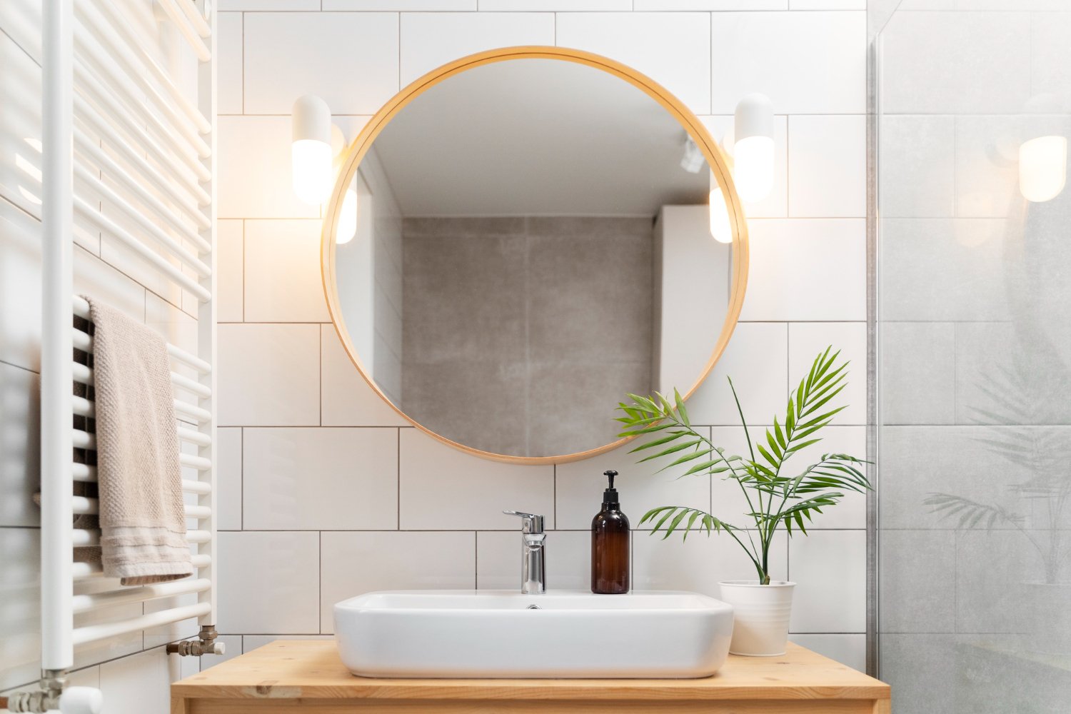 Antique vs. Modern Mirrors Design Comparison & Styling