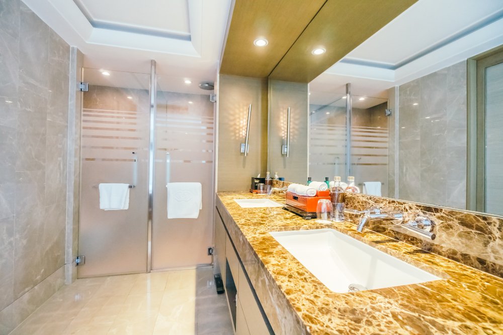 Bathroom glass partition​ Dubai