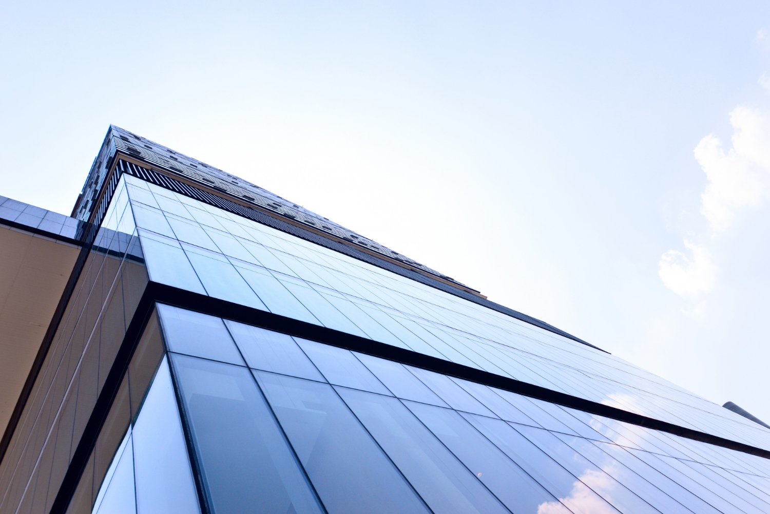 Best Glass Company in Dubai What to Look For in 2026