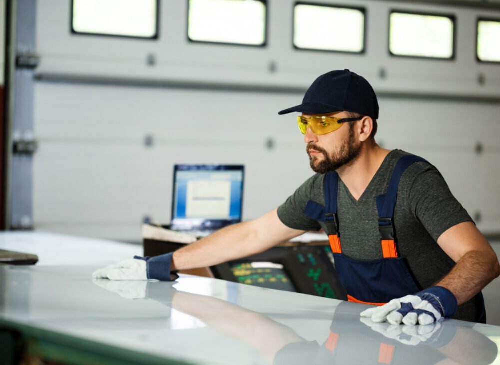 Bulk Glass Supply Solutions for Contractors & Developers