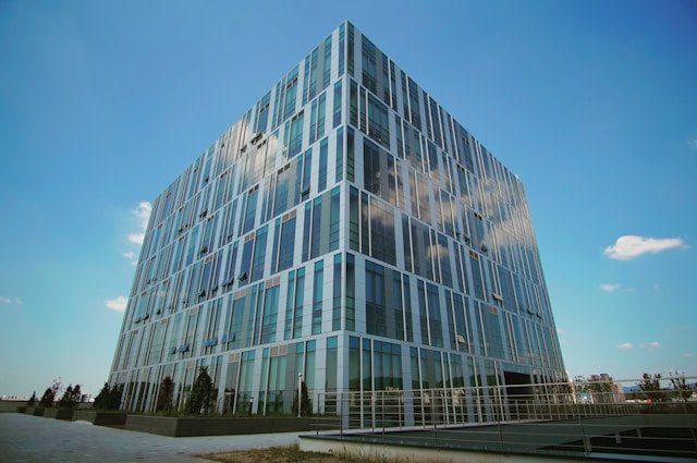 Dubai Architects’ Guide to Choosing the Right Architectural Glass in 2026