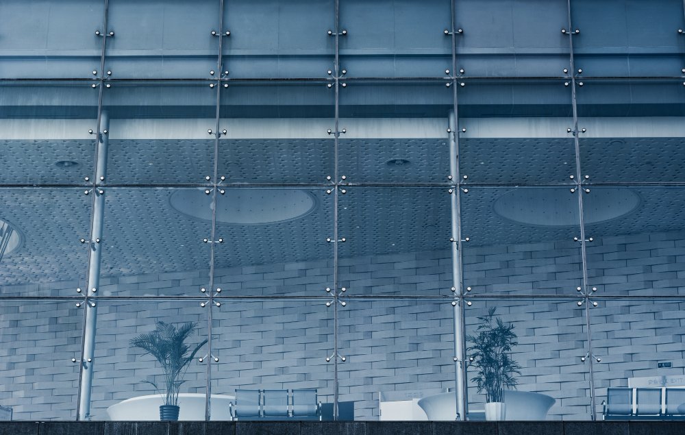 Frameless Glass Partitions Dubai Benefits & Design Guide