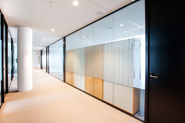 Glass vs Traditional Walls Why Offices in Dubai Are Going Transparent