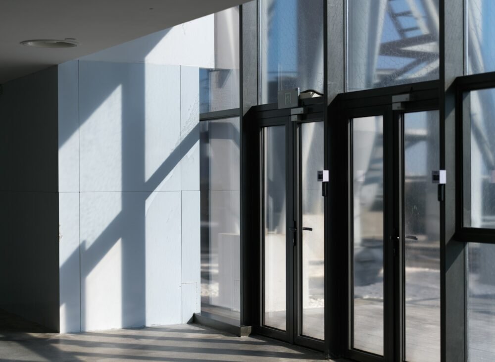 How Aluminium Doors Are Manufactured in Dubai