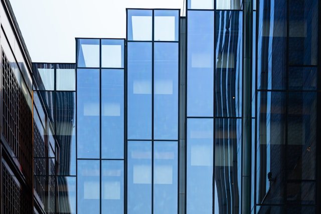 Trusted Glass Manufacturers in UAE